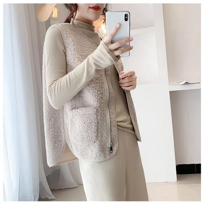 2025秋冬新款马甲羊羔毛防风保暖简约时尚百搭加厚背心无领A款
