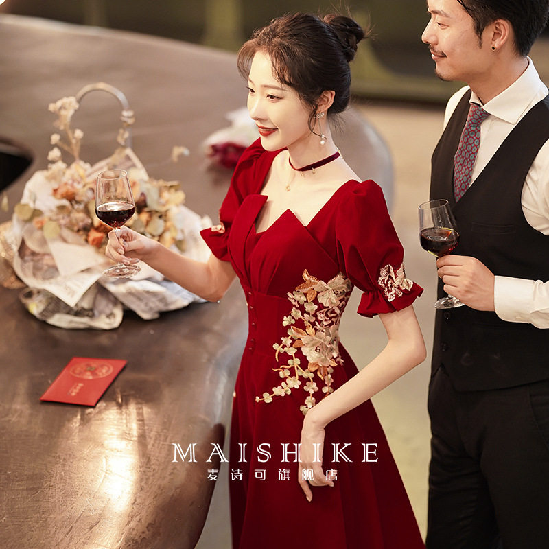 中式敬酒服结婚出阁答谢宴礼服女2022新款新娘回门订婚连衣裙春季
