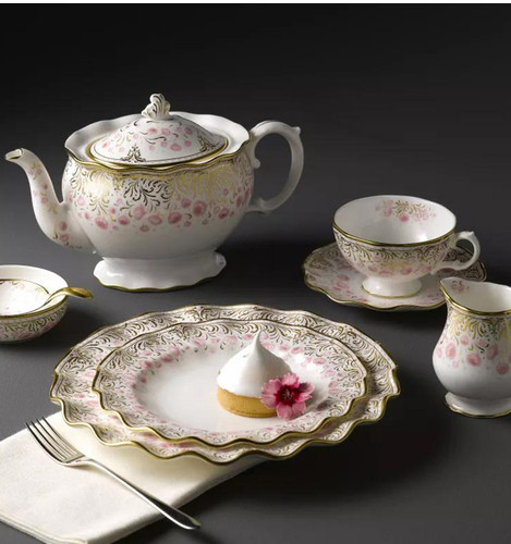 釉中彩茶杯碟RoyalCrownDerby