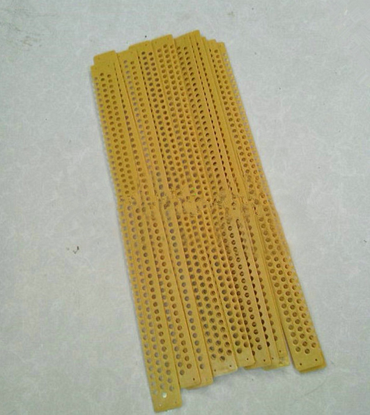 蜂具塑料防跑王片隔王珊片脱粉片巢门隔王片集粉片三排脱粉器