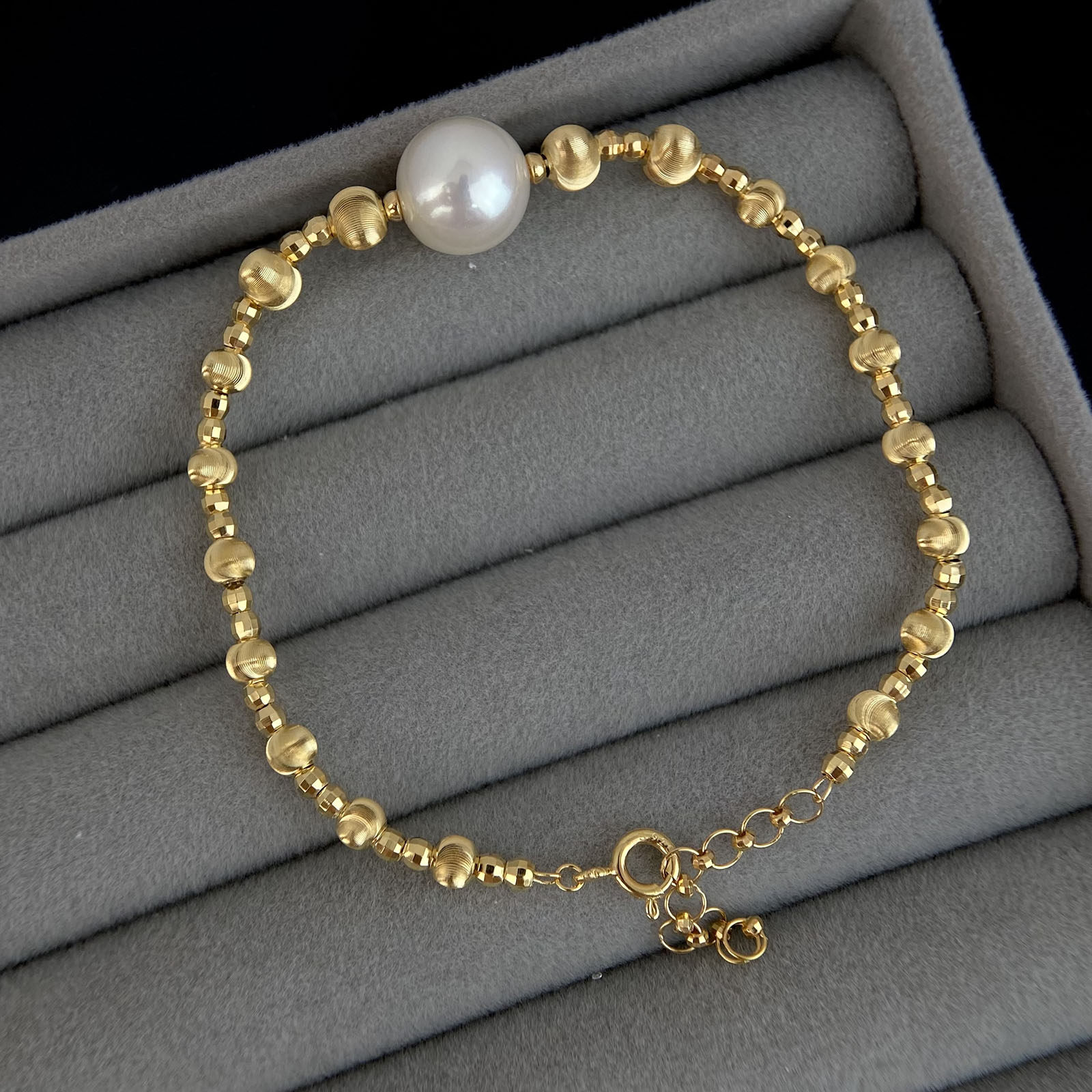 天然淡水珍珠轻奢高级感手链正圆10-11mm珍珠女s925纯银珍珠手链