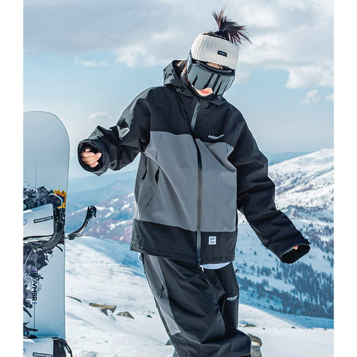 超好看滑雪服出片爆款