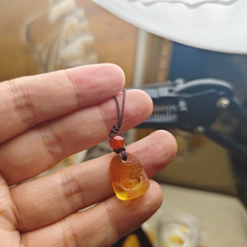 琥珀蜜蜡原石 包挂 白蜡 血珀 红皮金珀 带皮雕刻钥匙挂