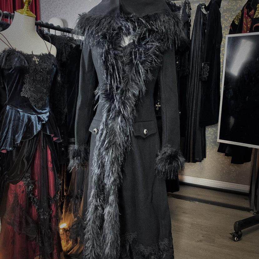 Devil Fashion恶魔时尚女装红色黑色冬日厚款大衣毛绒外套CT126