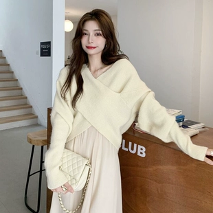 秋冬季 设计感不规则毛衣交叉V领打底针织衫 慵懒风上衣潮 秋装 女装