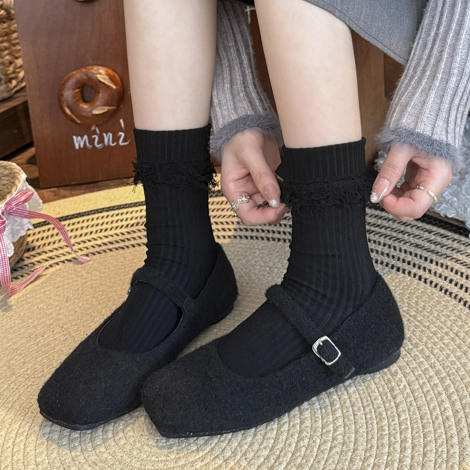 秋冬学院风纯色女生蕾丝花边袜