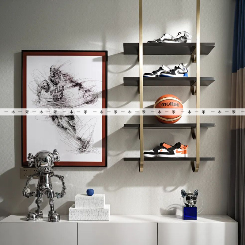 现代样板间儿童房篮球主题摆件男孩房桌面层架鞋子暴力熊装饰品