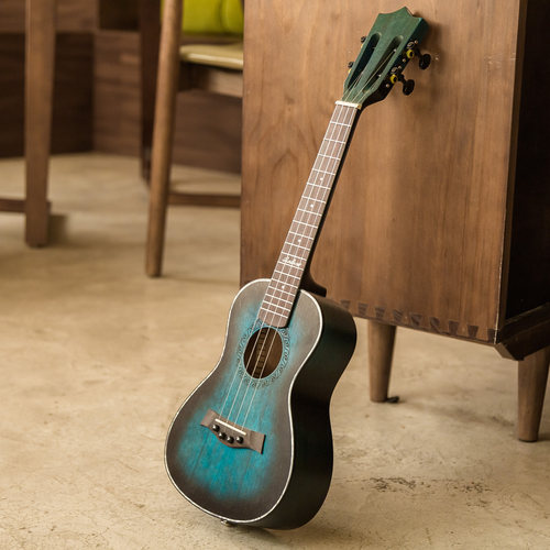 安德鲁尤克里里ANDREW