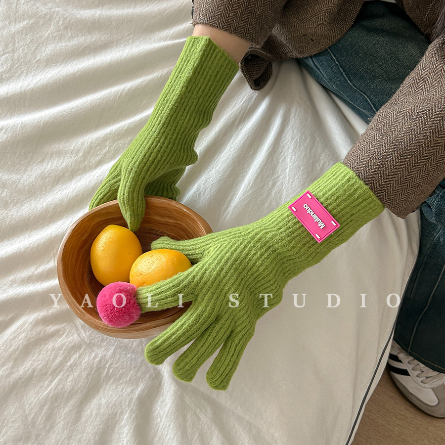 YAOLI可爱球球毛绒撞色～秋冬保暖露指可触屏分指骑行防寒手套韩