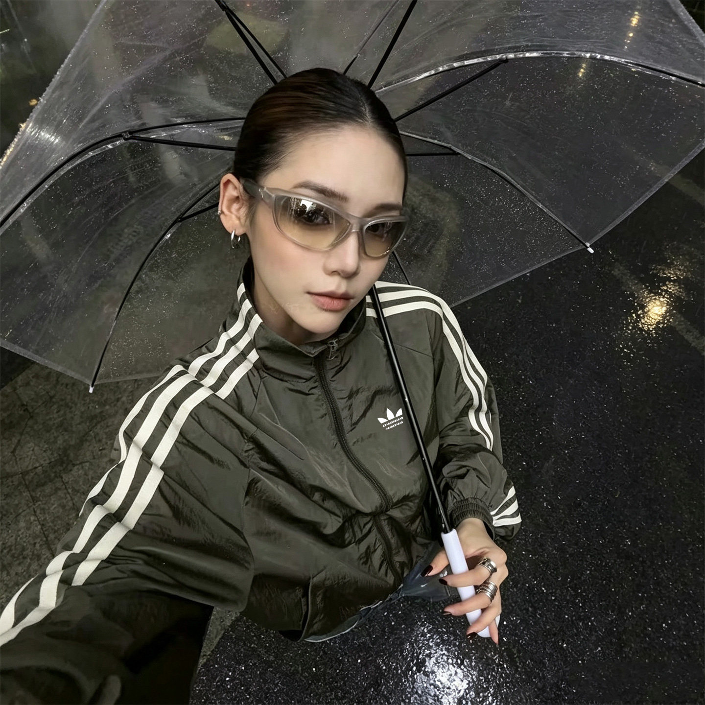 品牌折扣丨jennie同款运动条纹立领夹克女秋季宽松百搭短外套黑色