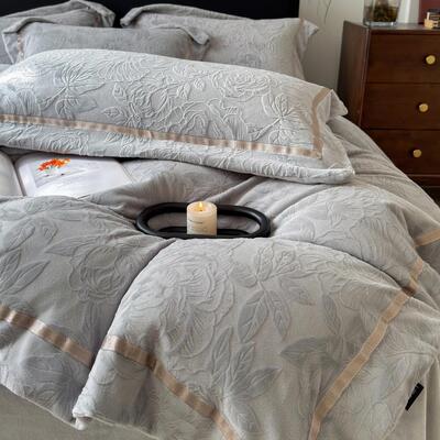 北欧风雕花A类牛奶绒四件套