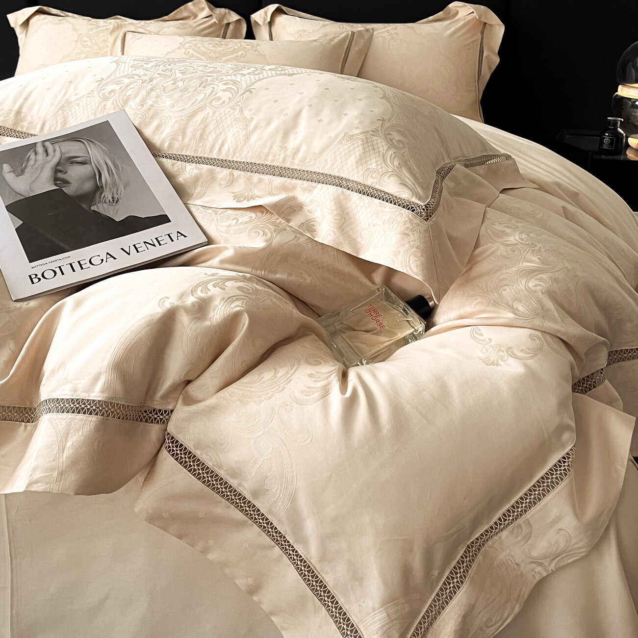 高级感镂空全棉床单四件套亲肤裸睡贡缎提花被套纯棉床笠床上用品