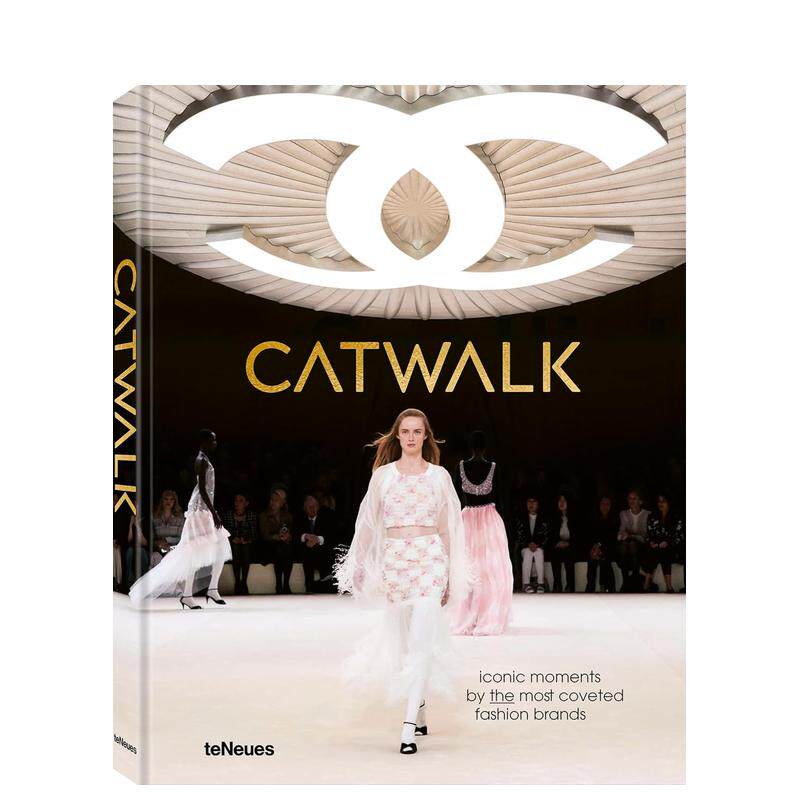 【预售】标志性T台:改写时尚史的大秀 Iconic Runways 英文进口原版时尚图书 香奈儿范思哲teNeues外文正版