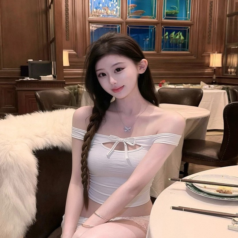 一字肩上衣女2026年春夏季新款收腰显瘦休闲风设计蝴蝶结紧身背心