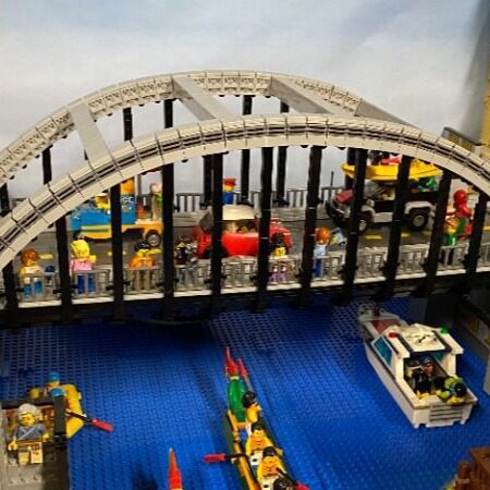 MOC-131869 现代拱桥 纸质图纸 拼插积木 2084片 国产