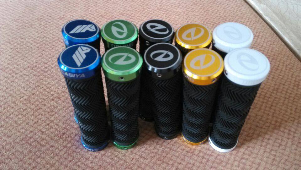 Poignées de vélo VELO - Ref 2334538 Image 1