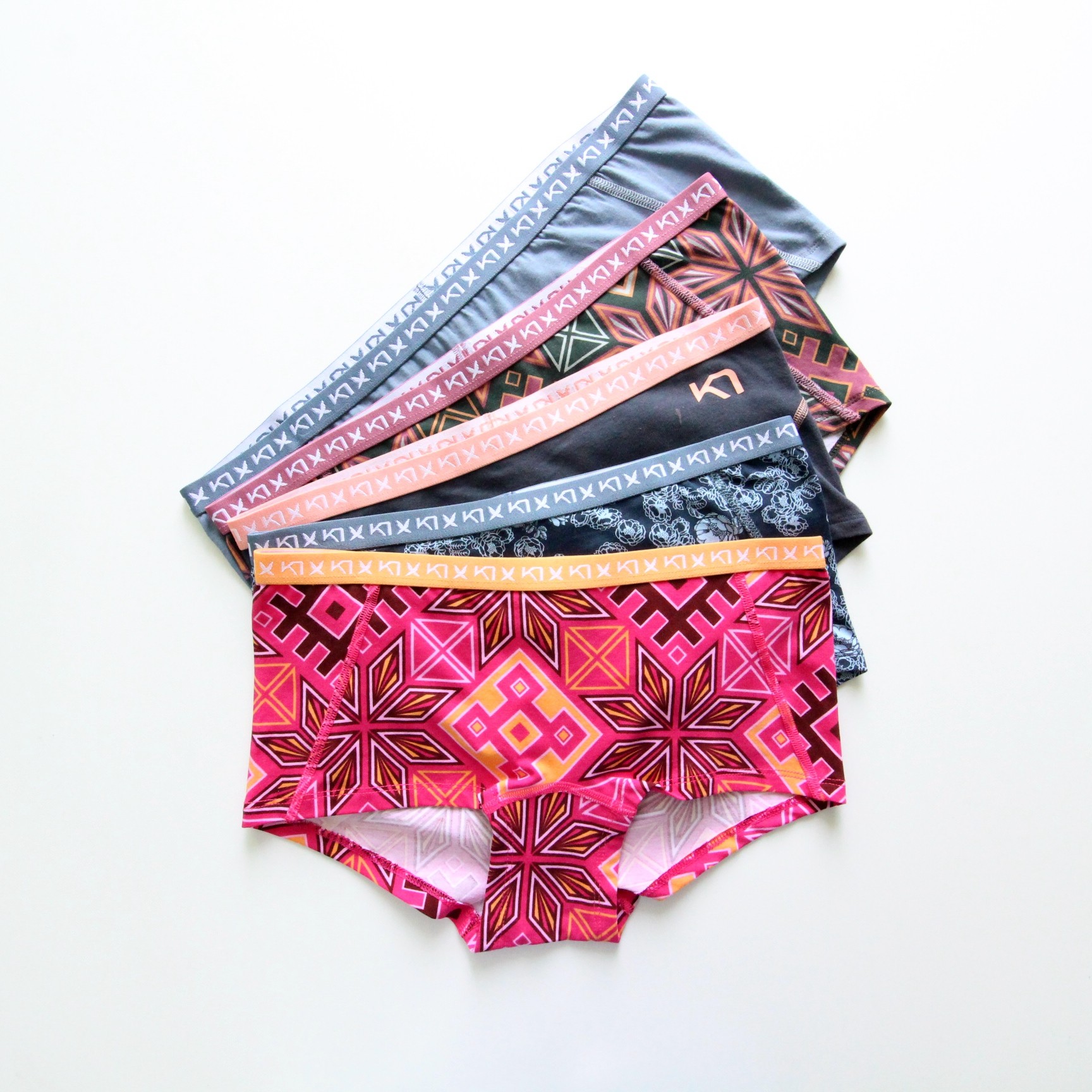 外贸女士内裤棉运动舒适透气三角裤女生胖MM大码碎花纯色包臀短裤,女士内衣/男士内衣/家居服,女三角裤,淘宝优惠券,粉丝福利购,淘宝优惠卷