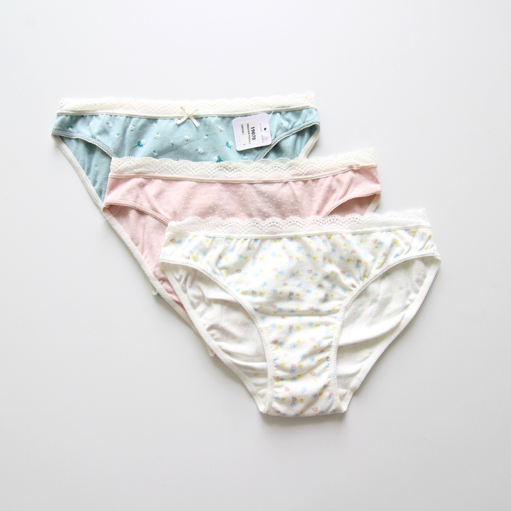 外贸女士内裤甜美三角裤女生毛圈裆舒适蕾丝边碎花小清新低腰短裤,女士内衣/男士内衣/家居服,女三角裤,淘宝优惠券,粉丝福利购,淘宝优惠卷