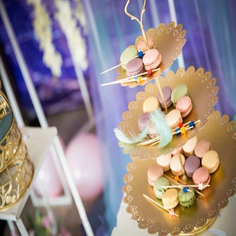 金色婚礼甜品台摆件欧式蛋糕架婚庆道具蕾丝蛋糕盘铁艺点心架在类目 餐饮具, 餐具, 果盆/果盘/果篮中 - 来自Buy2taobao.com提供专业的淘宝代购服务