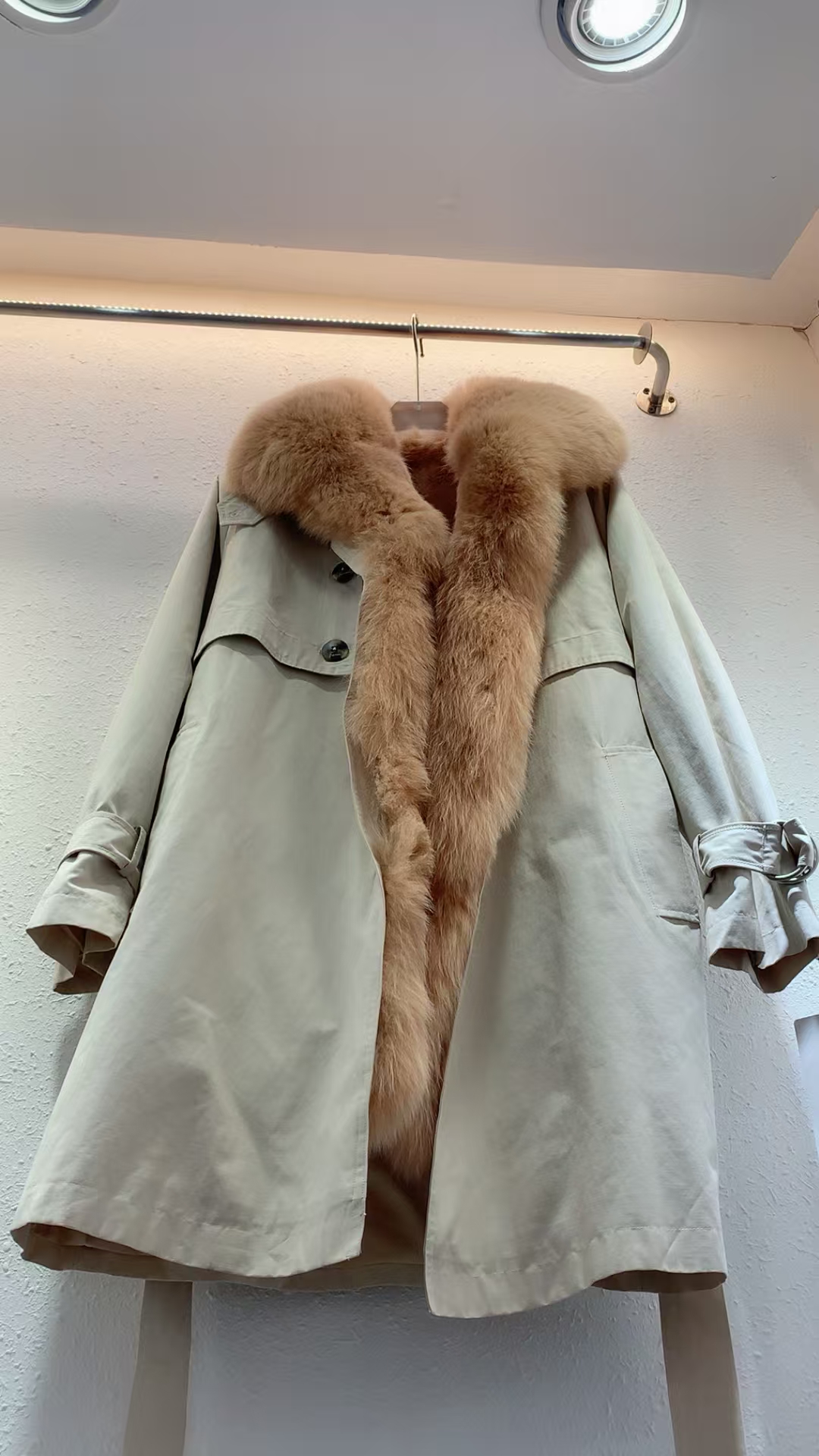 冬款时尚百搭显瘦羽绒服女价格私信羽绒服派克服狐狸毛领fEIYASHI