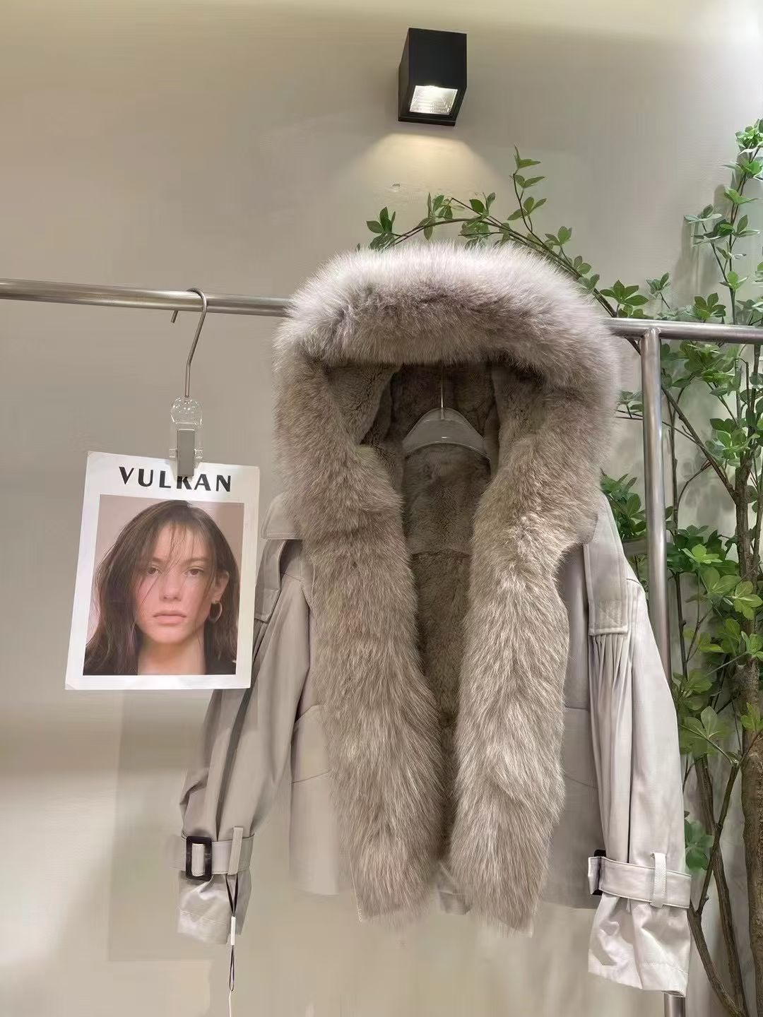 冬款时尚百搭显瘦羽绒服女价格私信羽绒服派克服fEIYASHI