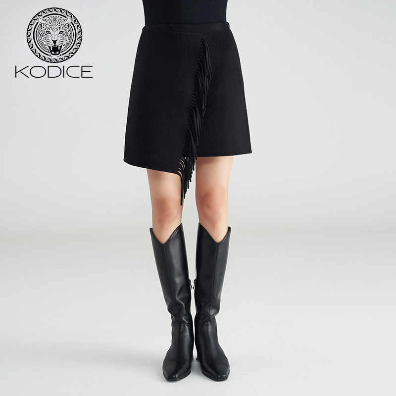 KD黑色纯羊毛简约半身裙