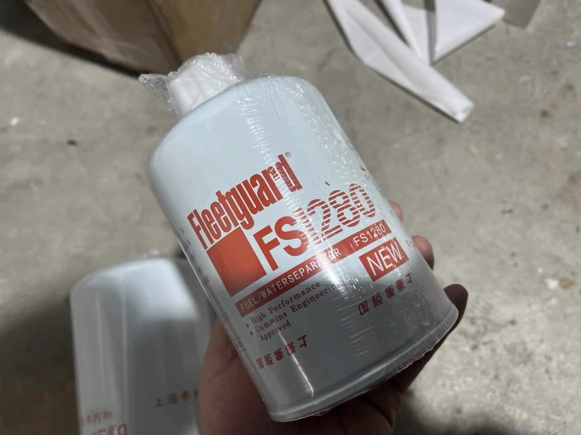 康明斯发电机机油滤芯3889310弗列加LF670机油滤芯3313279