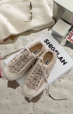 诗歌兰平底加绒保暖球鞋板鞋