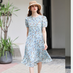 法式真丝蓝色气质连衣裙2025夏季新款穿搭碎花裙元气轻活风巨好看