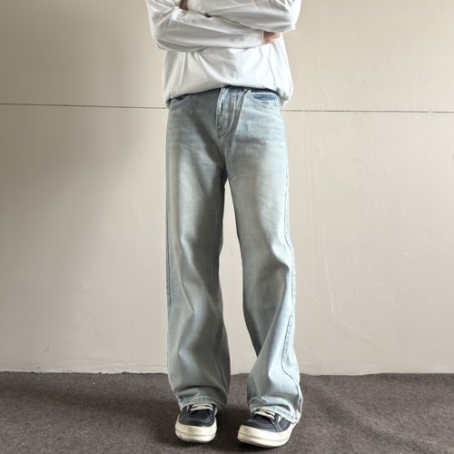 浅色直筒cleanfit水洗牛仔裤