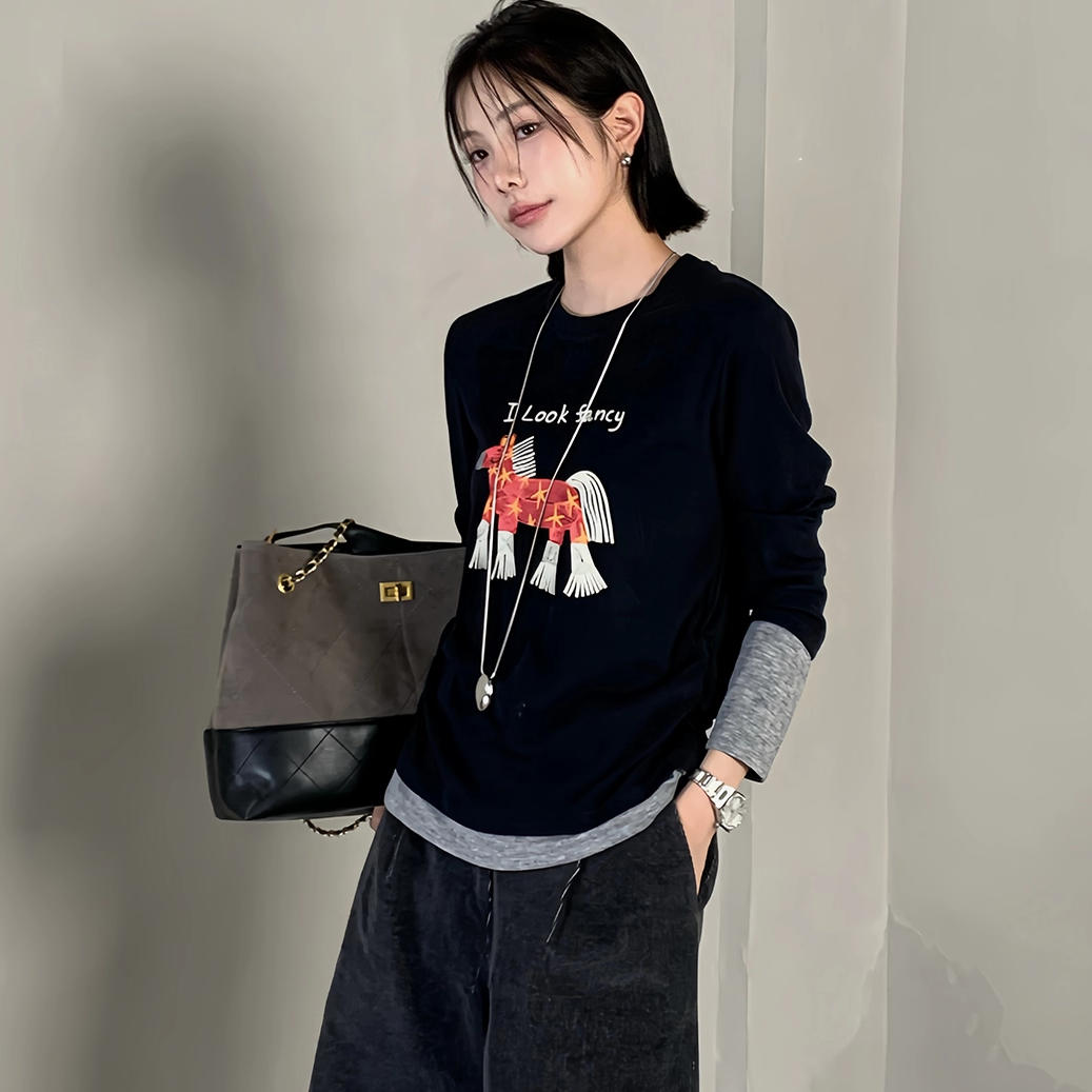 印花小马拼接长袖t恤女