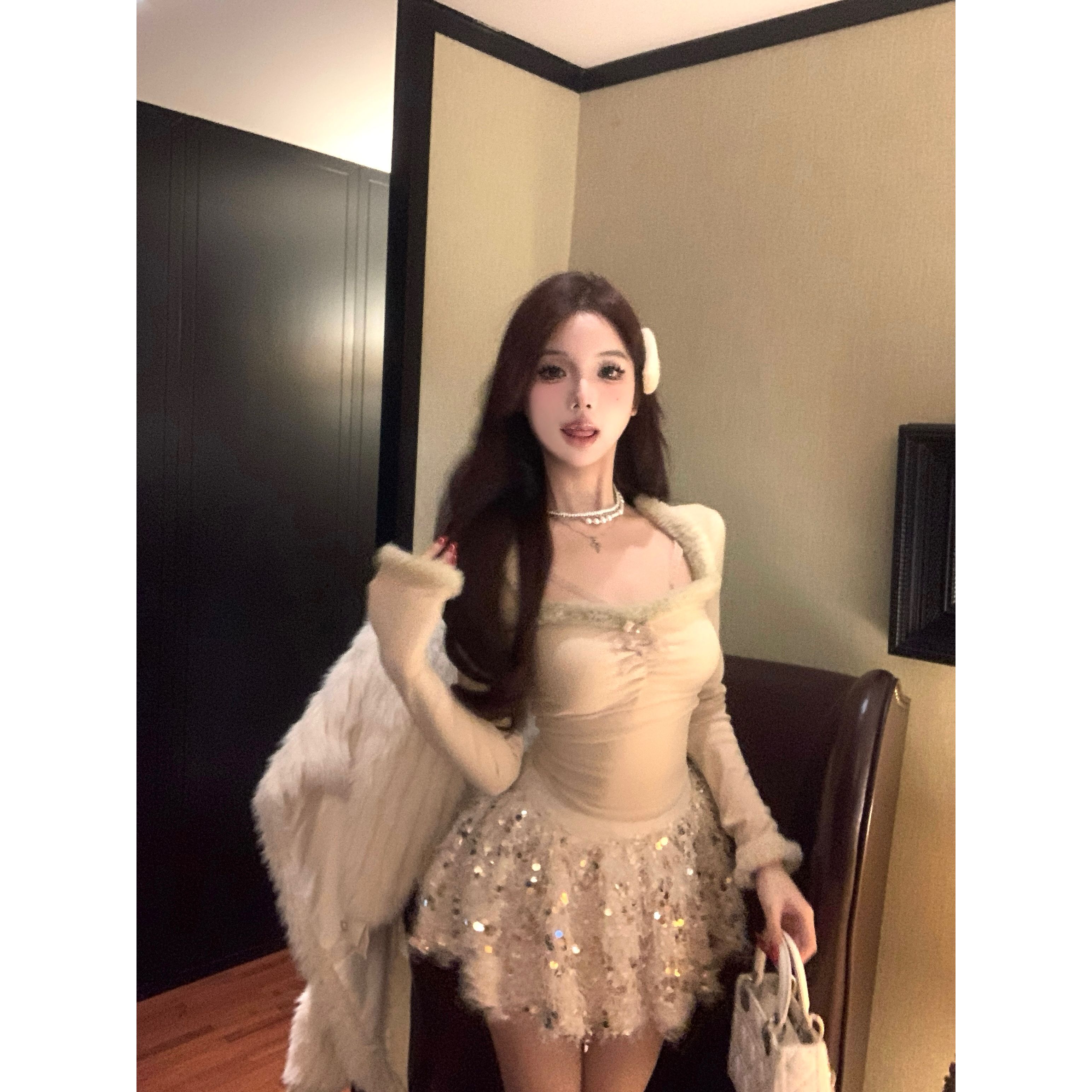 实拍 纯欲蕾丝拼接仿兔毛修身打底衫上衣亮片流苏毛毛蓬蓬半裙