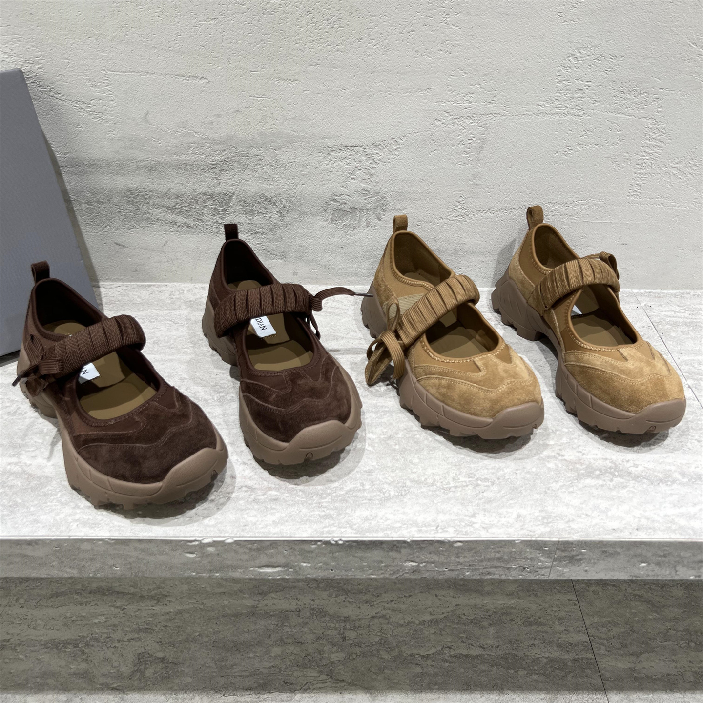 真皮魔术贴厚底玛丽珍鞋运动鞋潮