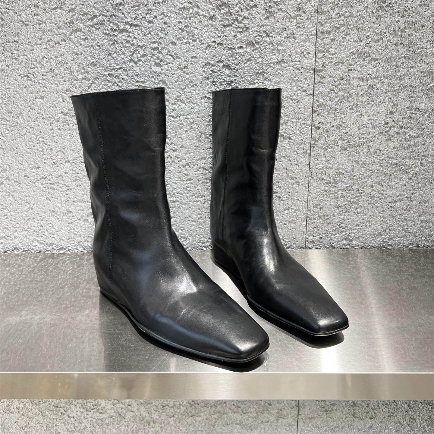 乐魔2025秋冬新真皮方头时装短靴