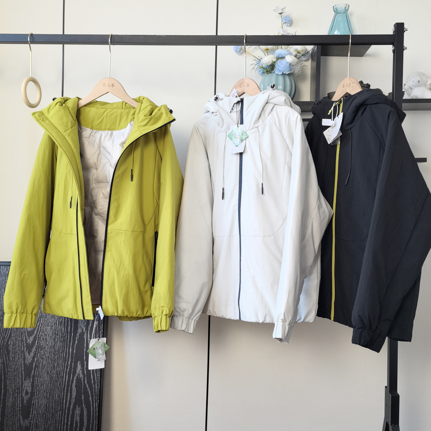 男女款山系户外冲锋衣羽绒服外套
