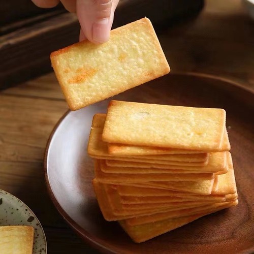 岩烧芝士脆饼干500g/袋韧性饼干薄脆咸味休闲办公室解馋零食 包邮