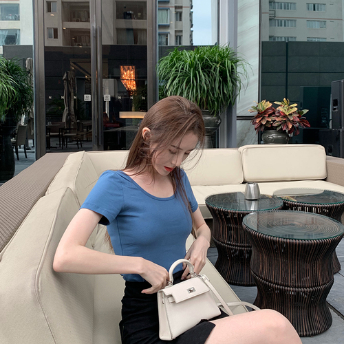 爱一诺服饰 AYNF9003