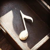 毛衣小别针胸针情侣款 跳动 西装 衬衫 音符 金色合金音乐符号领针