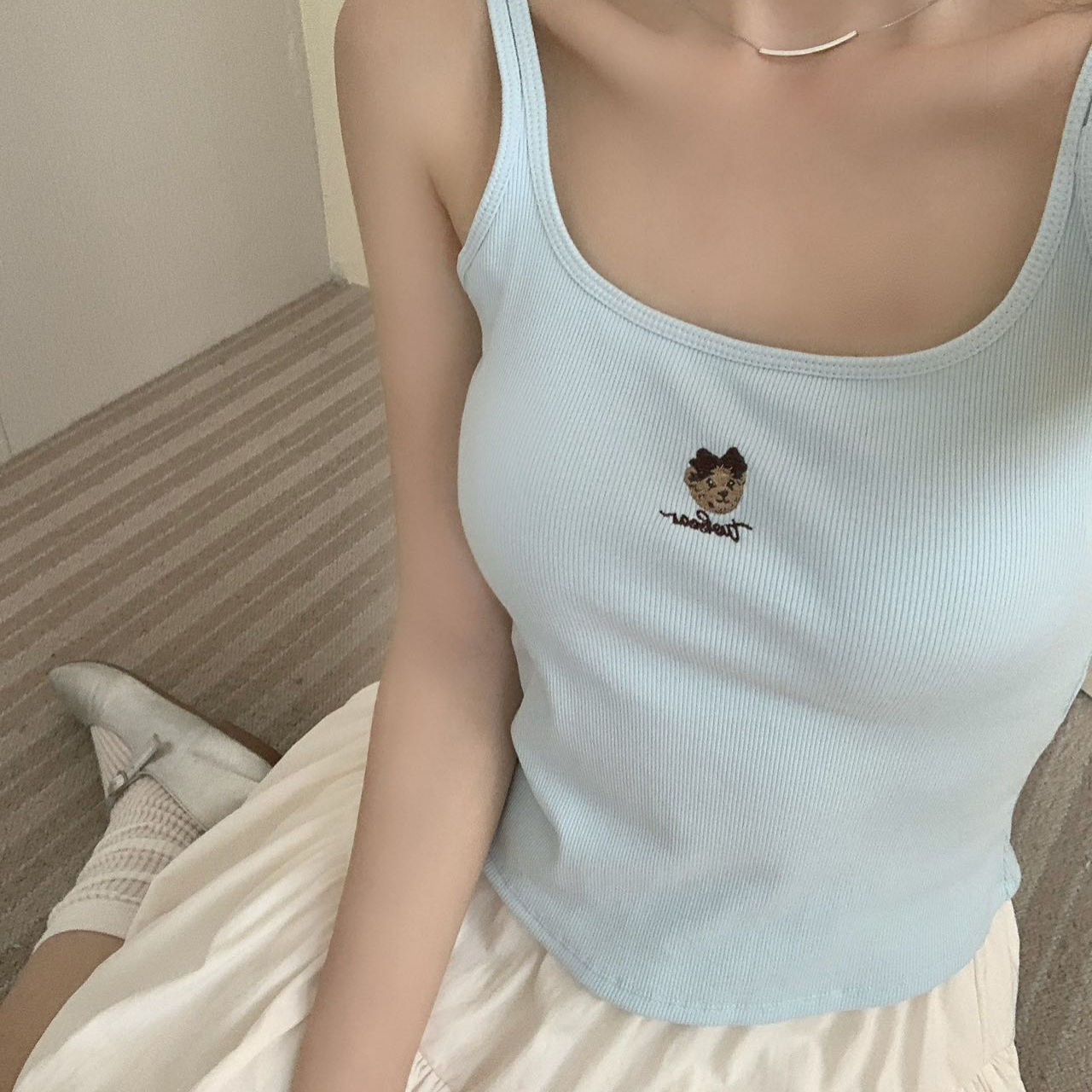 韩系纯欲风甜美辣妹卡通前小熊刺绣后英文刺绣吊带