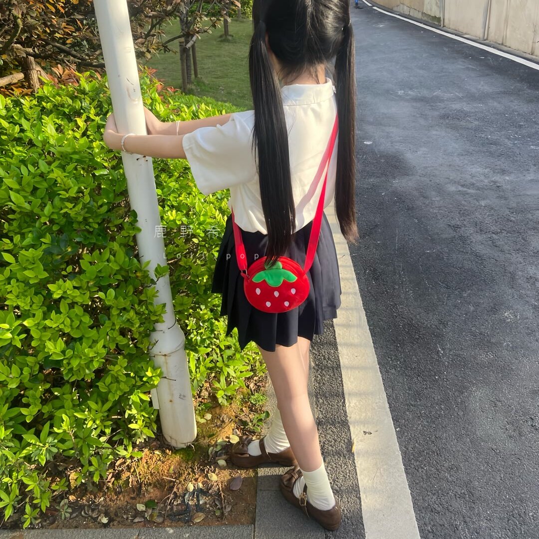 甜晕啦！日系草莓小包软妹JK夏季斜挎巨可爱少女JK出门拍照巨出片