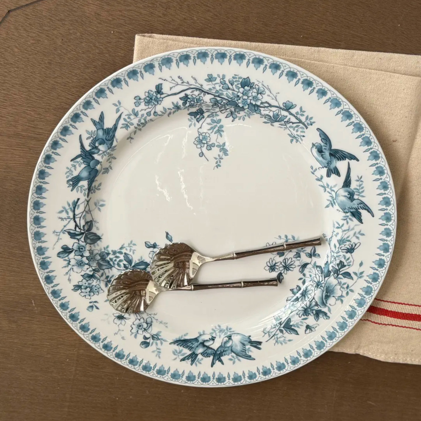 外贸出口复古风格英国瓷彩绘钴蓝碎花瓷大盘碟子家用牛皮海鲜大盘