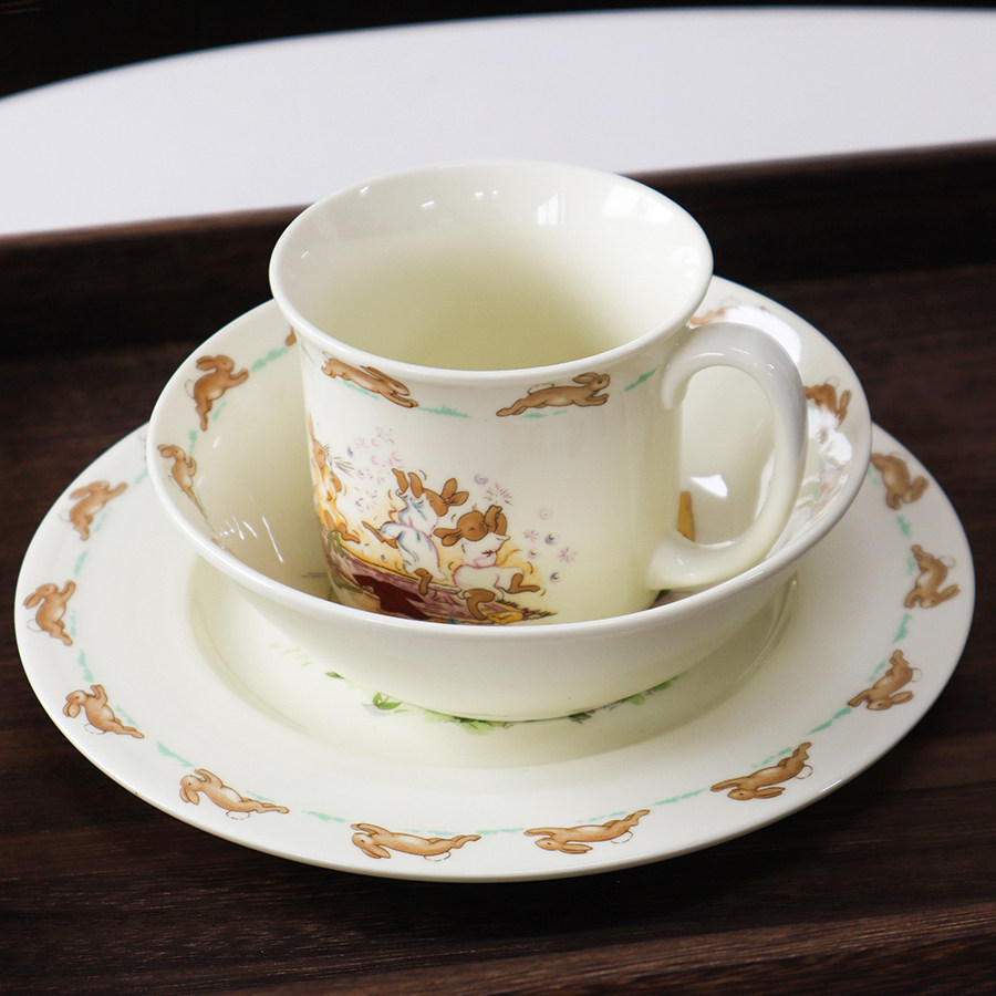 皇家道尔顿Bunnykins陶瓷餐盘邦尼兔年份盘中古餐盘杯碟生日礼物