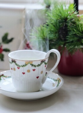 瑞典Rorstrand高颜值手绘Grace Winter陶瓷盘碗马克杯INS餐具