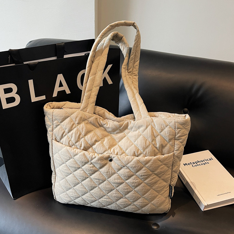2025新款秋冬菱格绗缝托特包女大容量韩版手提包通勤单肩包棉服包,箱包皮具/热销女包/男包,托特包,淘宝优惠券,粉丝福利购,淘宝优惠卷