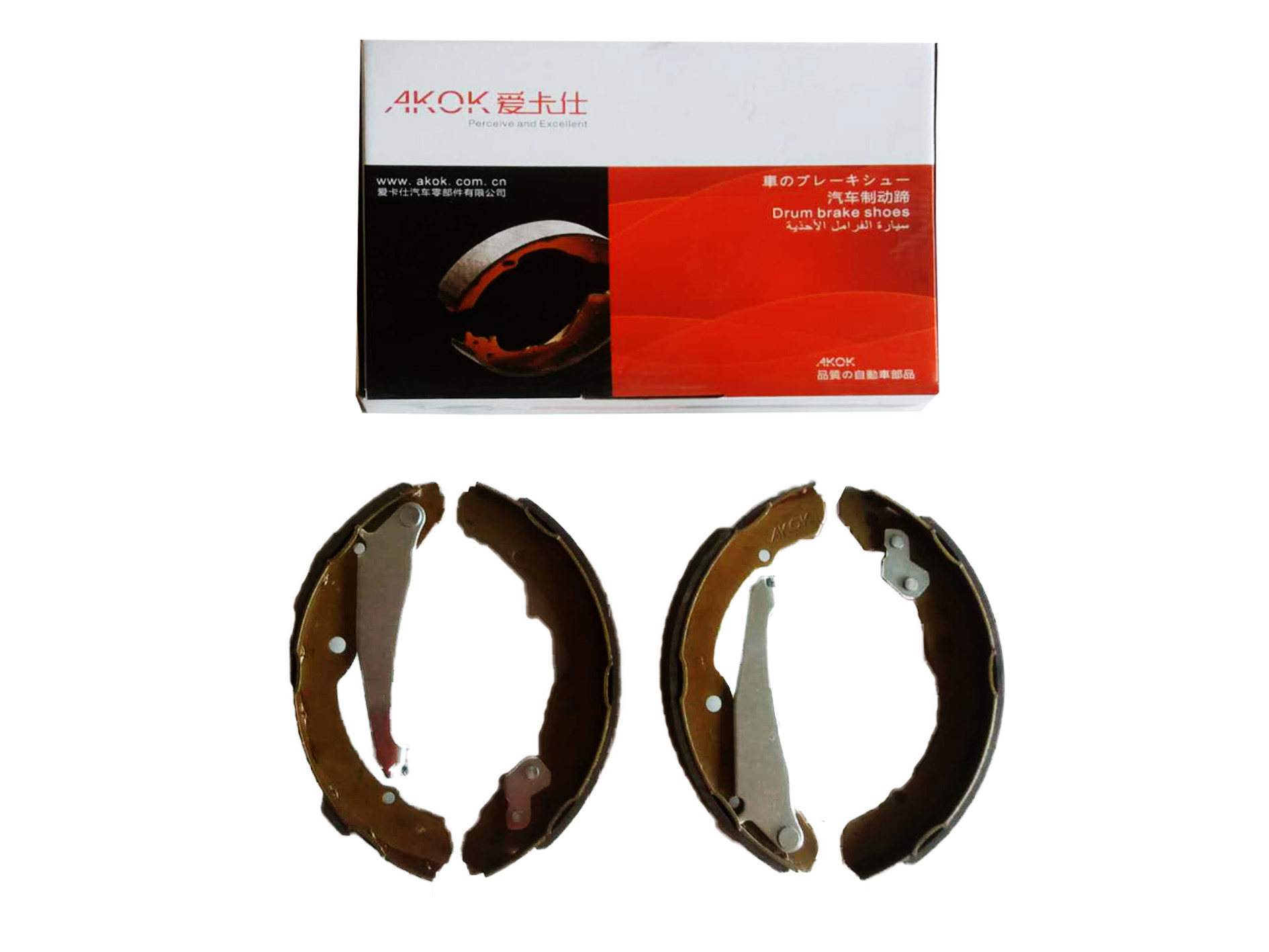 AKOK爱卡仕刹车片系列产品，采用日本先进的陶瓷配方，经过数百次的严格测试，每一种型号在研发时，都通过严格的抗高温，衰减测试，噪音测试，产品使用寿命测试，以满足驾驶环境的需求。数十年的生产经验结合不断创新的生产工艺，全面解决普通刹车片发响，不耐磨等问题。提供优秀的制动力和更长的使用寿命。