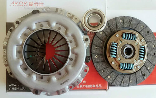 友情提示：我们公司有各种车型的离合器片，离合器压板（压盘）和分离轴承。如有需要可以咨询客服。 爱卡仕离合器系列产品，采用日本先进生产设备和精密生产工艺，膜片簧采用进口材料以及先进制造技术，保证了压盘的压紧力和踩踏力良好的平衡，大大降低安装工率和提高驾乘舒适度。