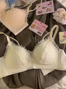 法式内衣女小胸聚拢显大无钢圈收副乳防下垂蕾丝边性感文胸罩套装