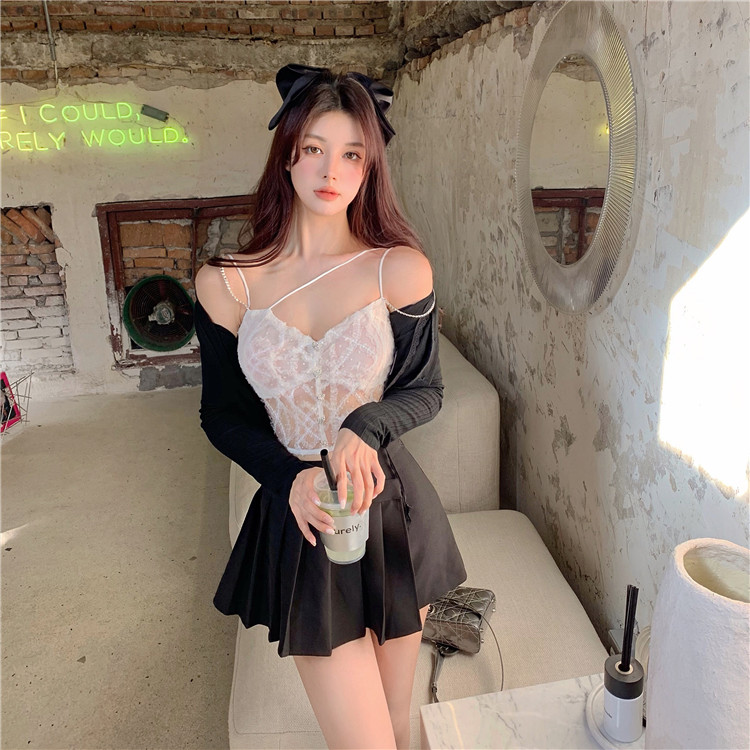 Real shot through yarn love drill button top slim sexy short black and white sling girl