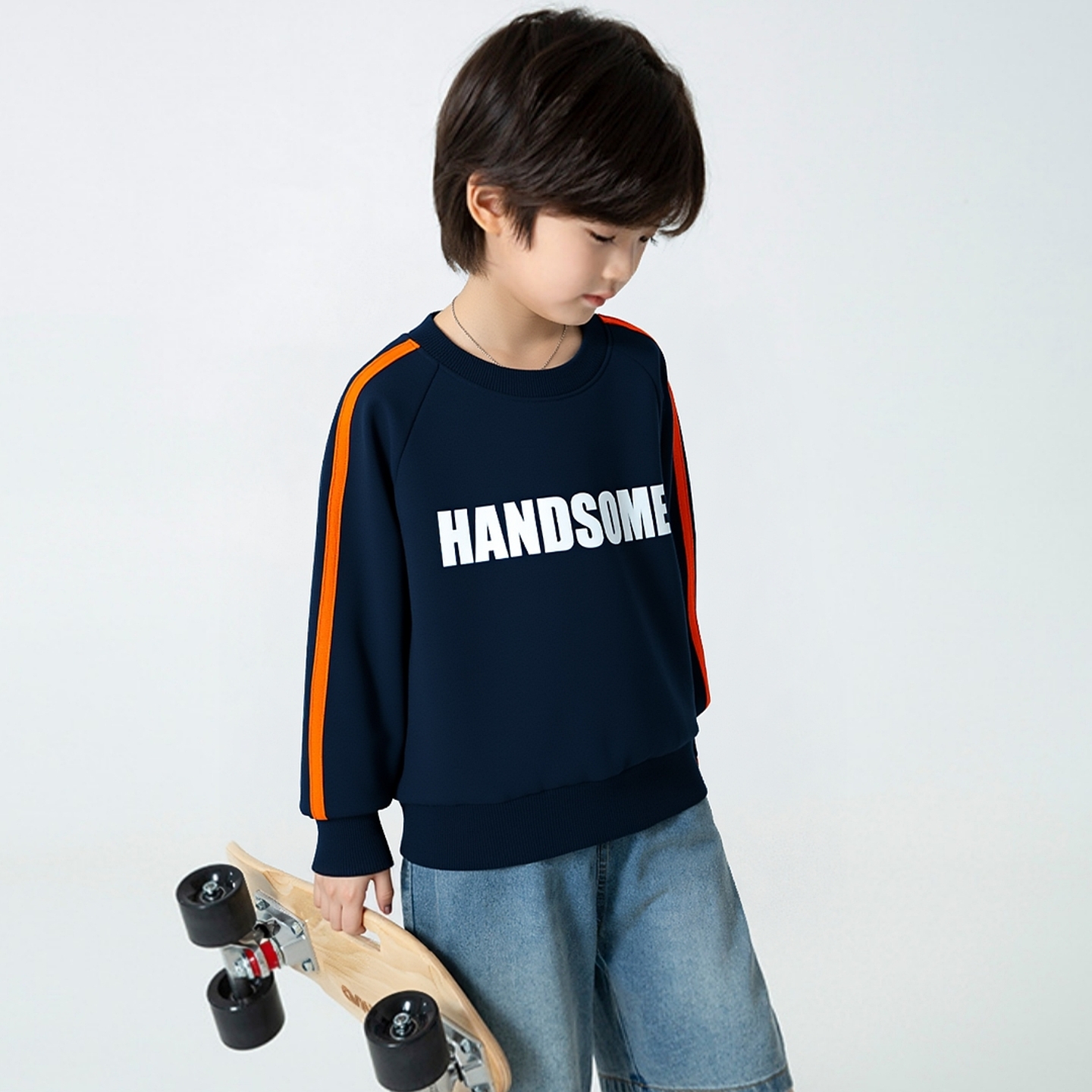 27kids品牌童装秋冬新品2025款 时尚儿童运动卫衣加绒孩子的衣服