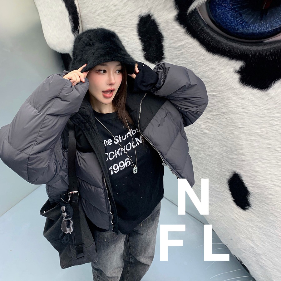 高充绒量Puffa拼色羽绒服